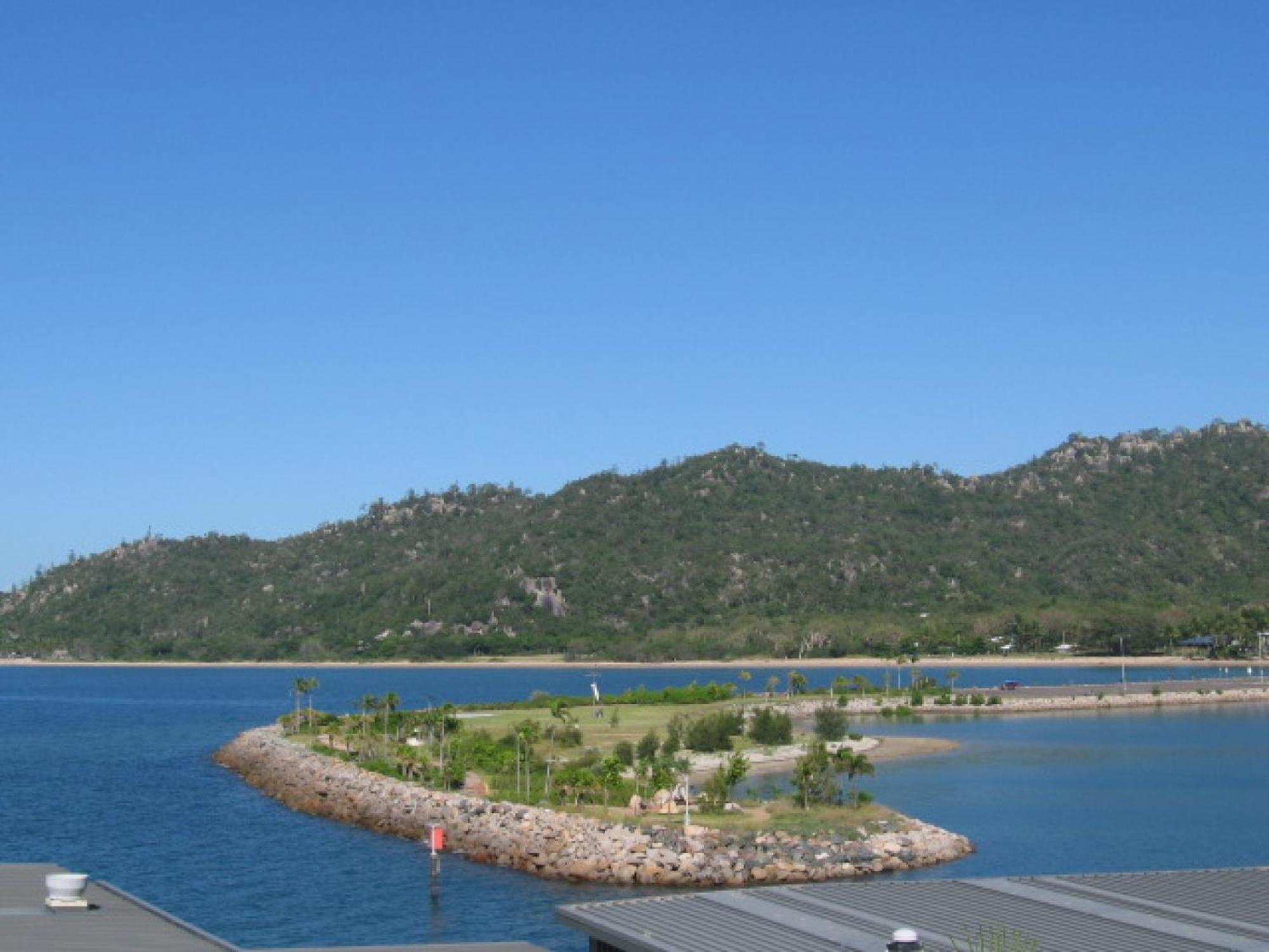 Affordable Island Escape! Queen Studio, Nelly Bay エクステリア 写真