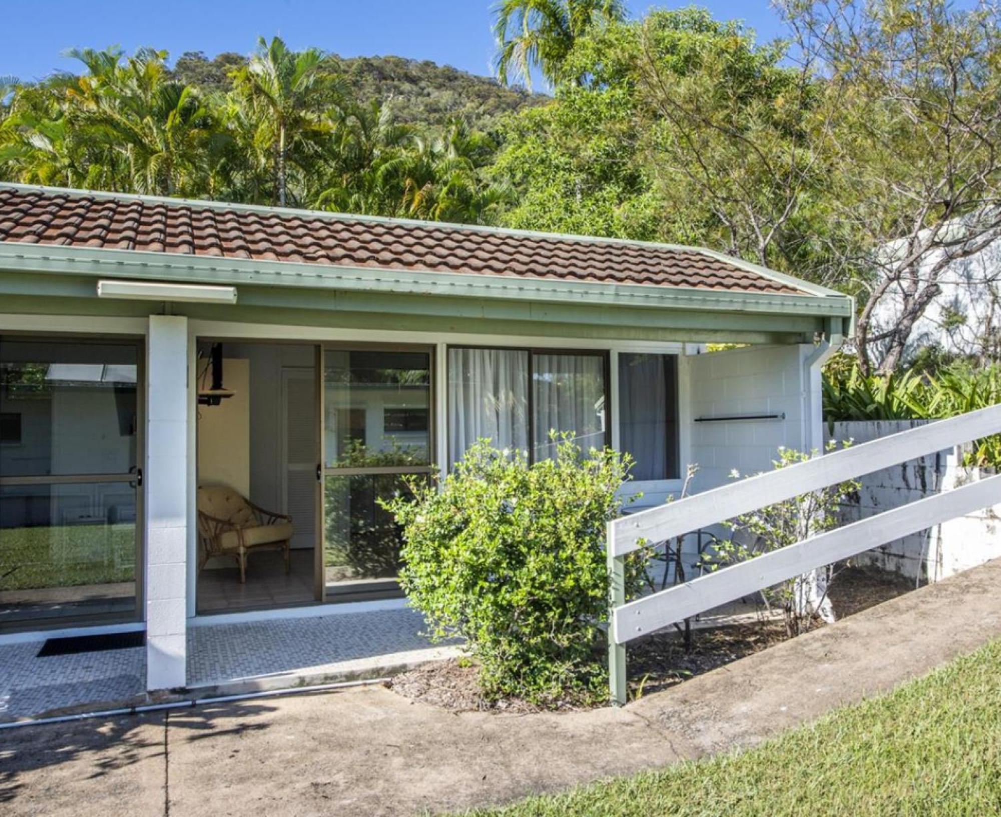 Affordable Island Escape! Queen Studio, Nelly Bay エクステリア 写真