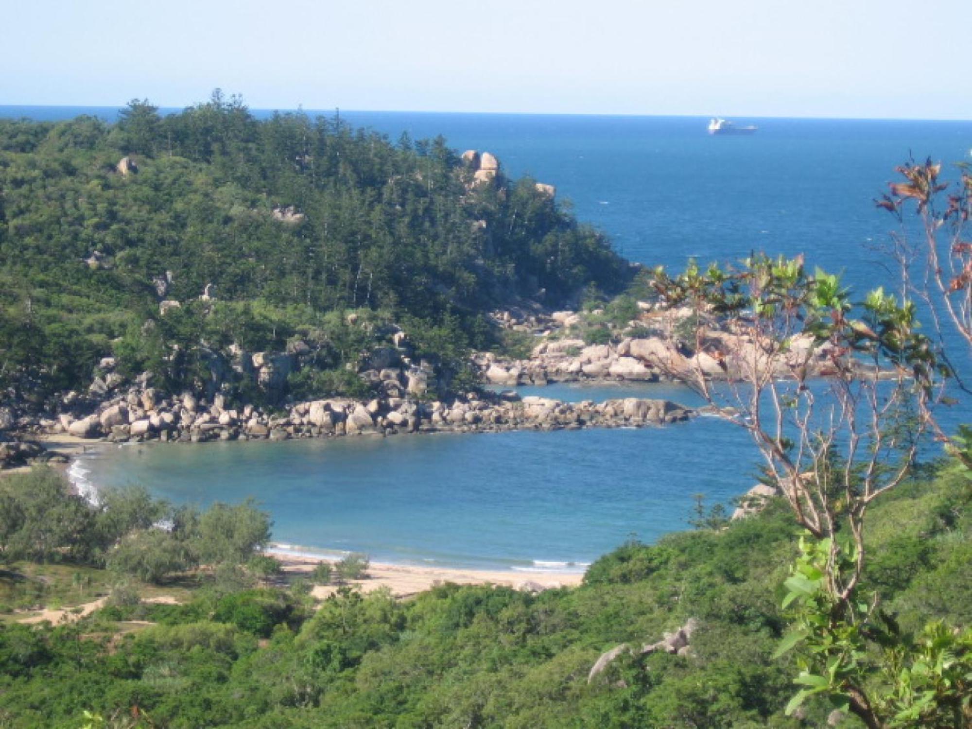 Affordable Island Escape! Queen Studio, Nelly Bay エクステリア 写真